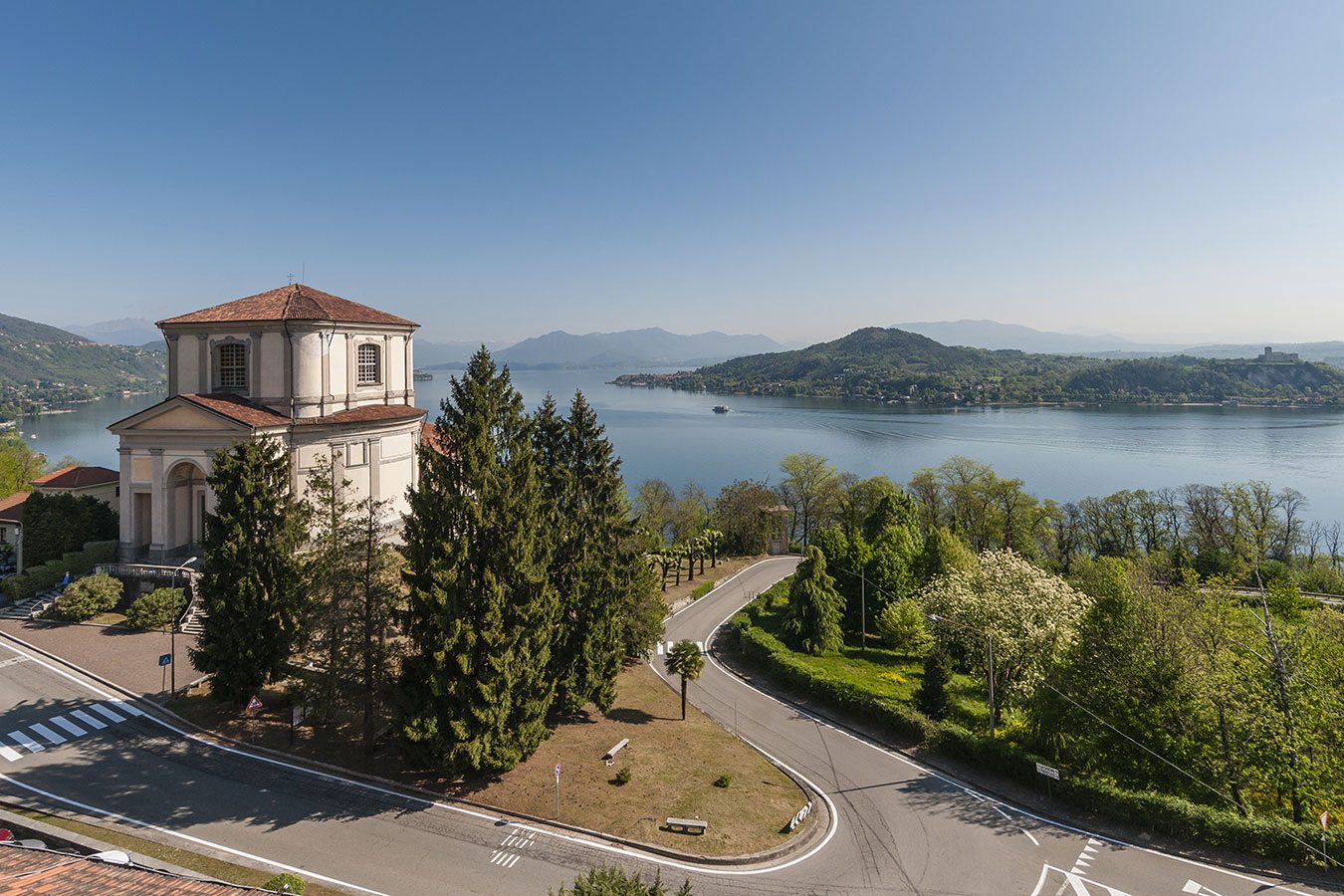 Arona, chiesa San Carlo Borromeo