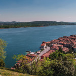 Arona e il Lago Maggiore visti dal Parco della Rocca Borromeo