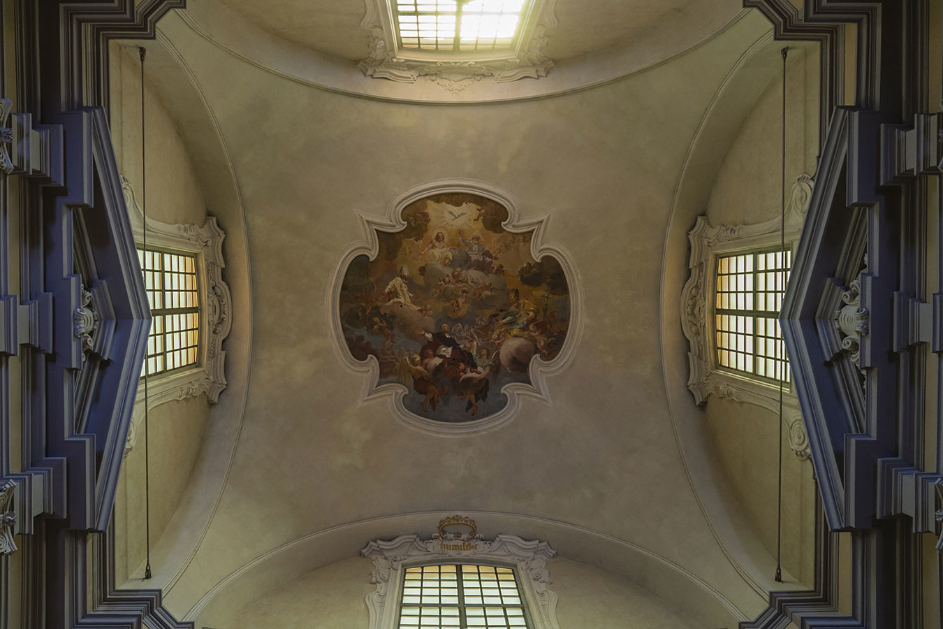 Arona, affresco del Giussani all'interno della chiesa di San Carlo