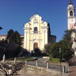 Arona - Piazza San Graziano con la chiesa dei SS Martiri e il campanile della Collegiata