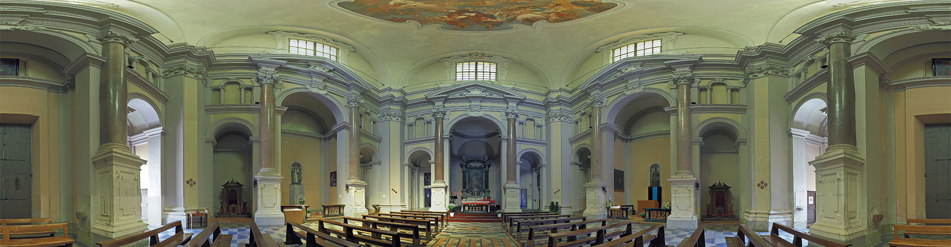 Interno della Chiesa San Borromeo ad Arona