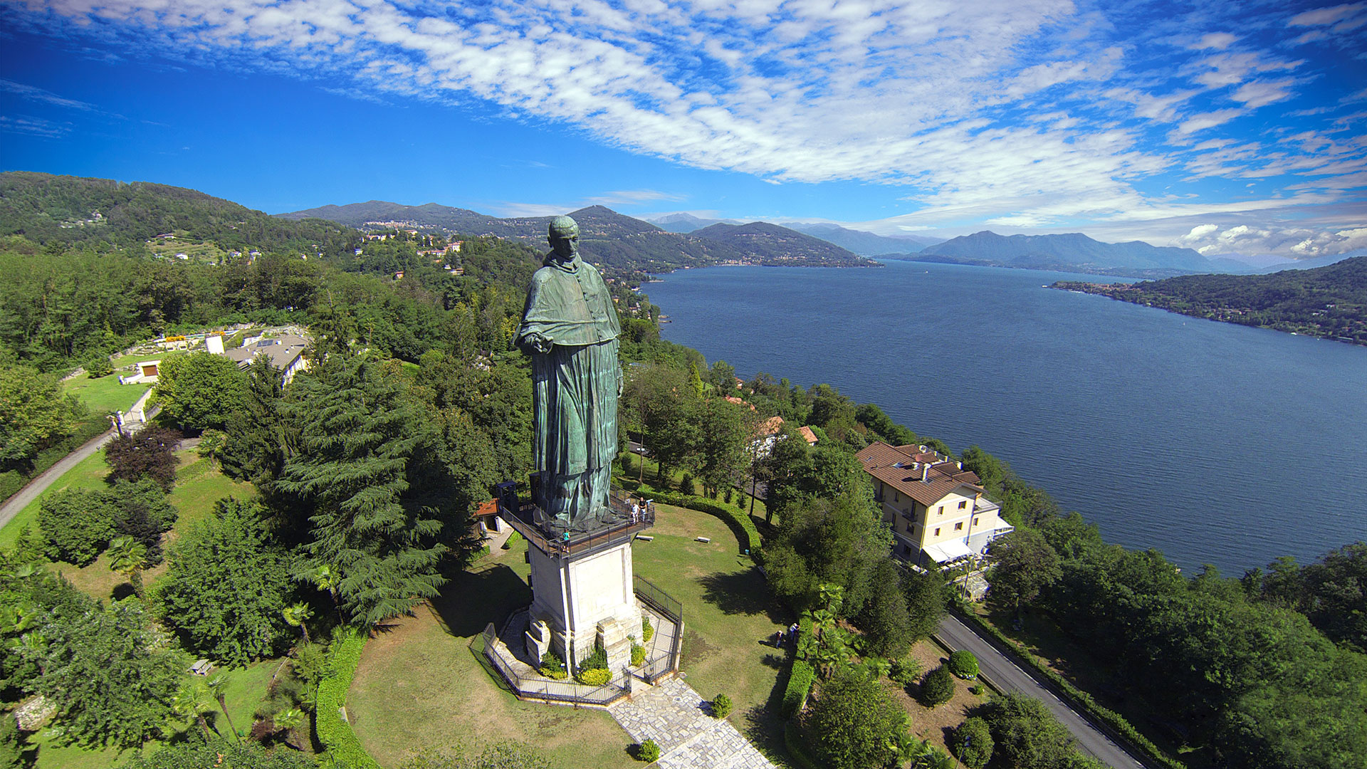 Colossus statue of San Carlo Borromeo